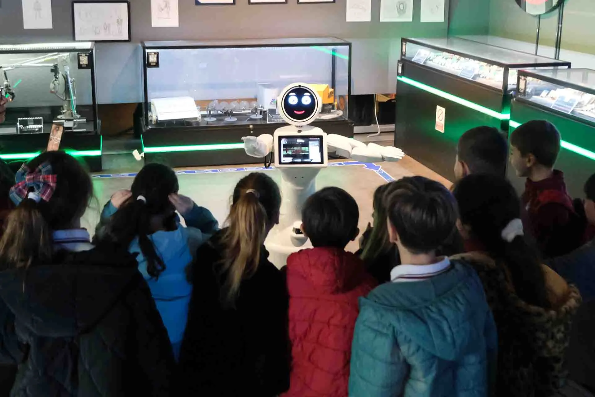 Robot Müzeleri Teknolojiyi Nasıl Sevdiriyor?